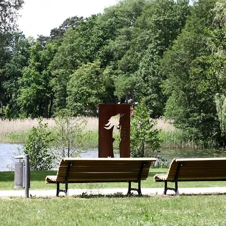 Christiane In Der Zum Kronprinzen Direkt Gegenüber Der Saarowtherme Apartment Bad Saarow